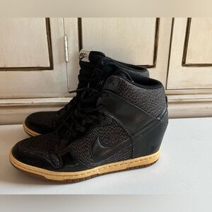 Women’s Nike Dunk Sky Hi Essential Hidden Wedge sneakers Textured Upper size 8.5